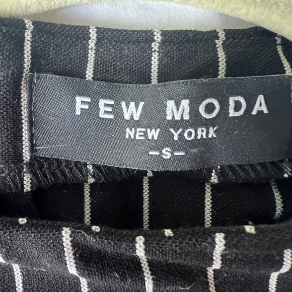Few Moda Top - Picture 2 of 4